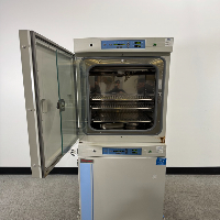 Thermo Scientific Forma Steri-Cycle Doublestack CO2 Incubator image 3